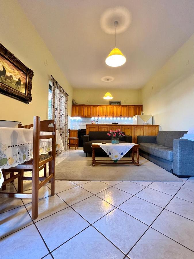 Village Apartment Marathias  Exterior photo